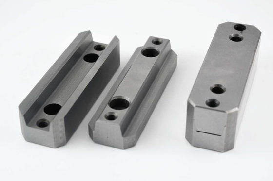 1.713 Hardened Locating Block Set การวางตำแหน่งบน YK30 Taper Interlock