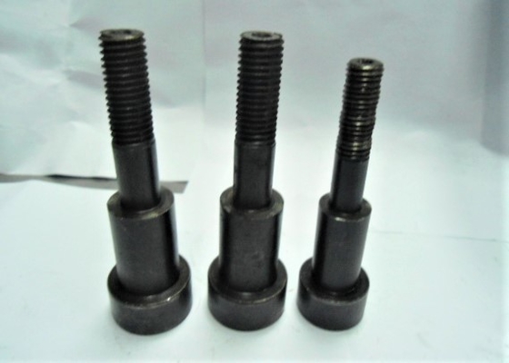 ชิ้นส่วนแม่พิมพ์ความแม่นยำ JIS A Type C ประเภทสแตนเลสสตีลไหล่ Bolt Chemical Black
