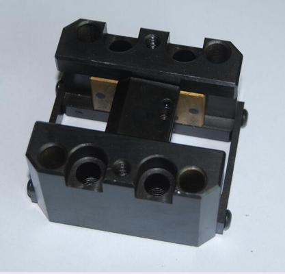 SS400 กราไฟท์พรีซิชั่นชิ้นส่วนแม่พิมพ์พลาสติก Oilless Slide Core Units