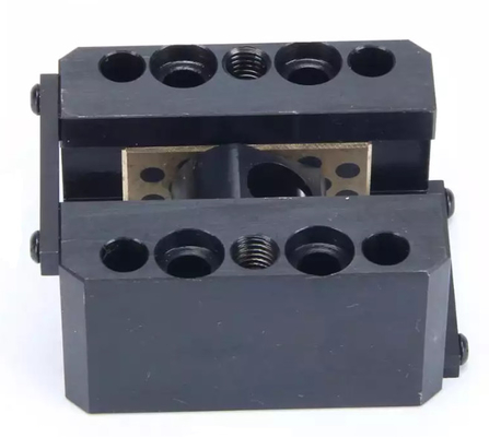 SS400 กราไฟท์พรีซิชั่นชิ้นส่วนแม่พิมพ์พลาสติก Oilless Slide Core Units
