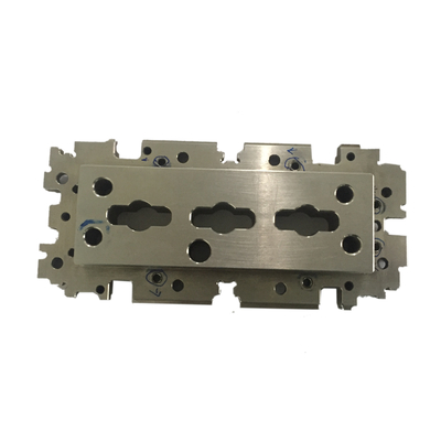 S50CH13 718 ชิ้นส่วนกัด CNC SKD61 อลูมิเนียม CNC Milling Service Core Mould Core Cavity